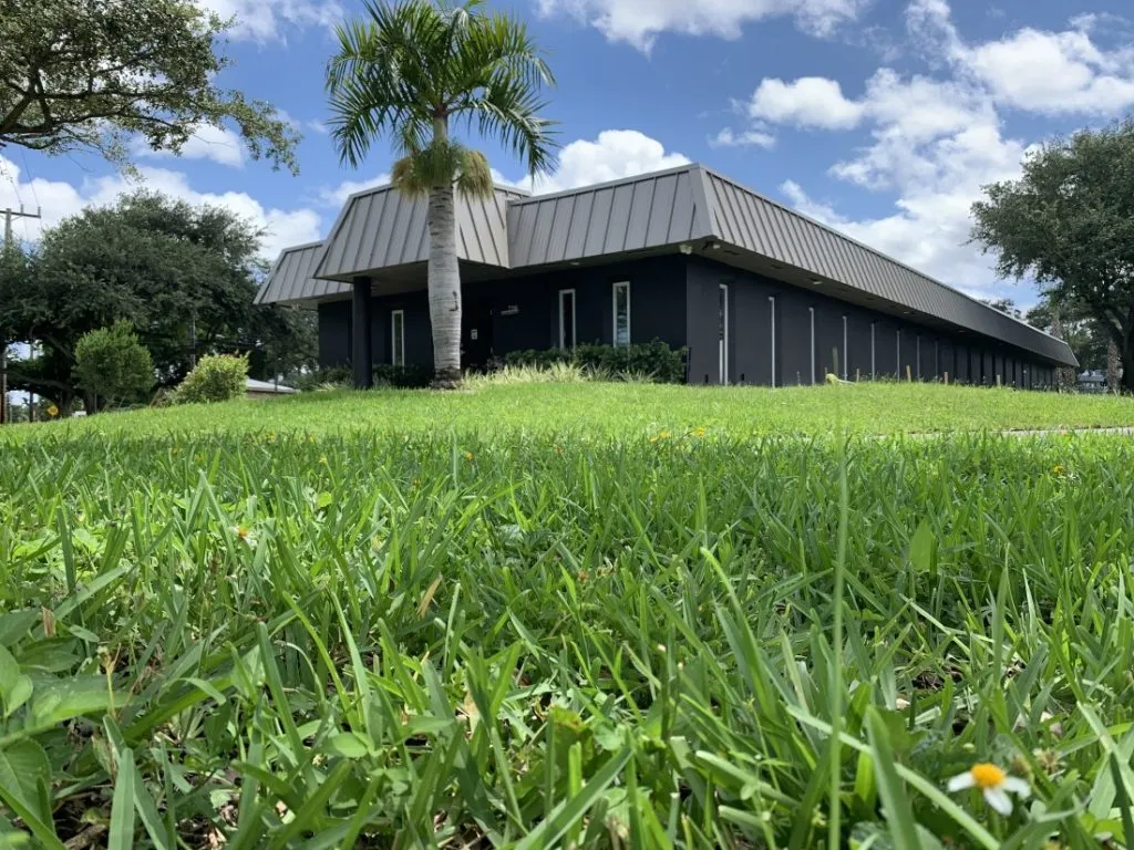 Miami Eye Institute building seen across the front lawn